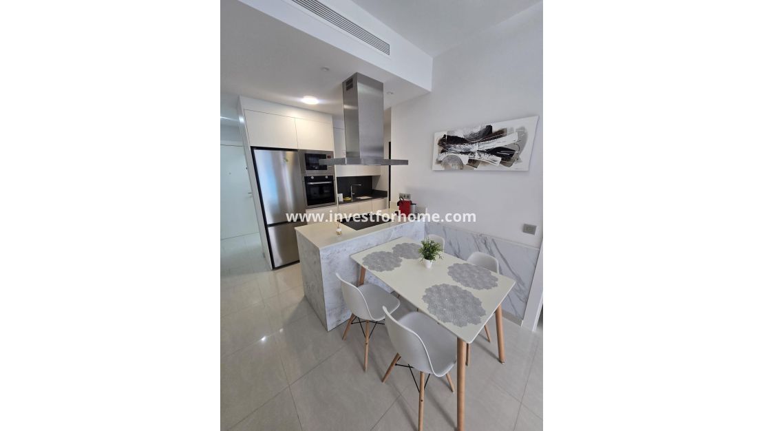 Verkoop - Appartement - Torrevieja - Centro