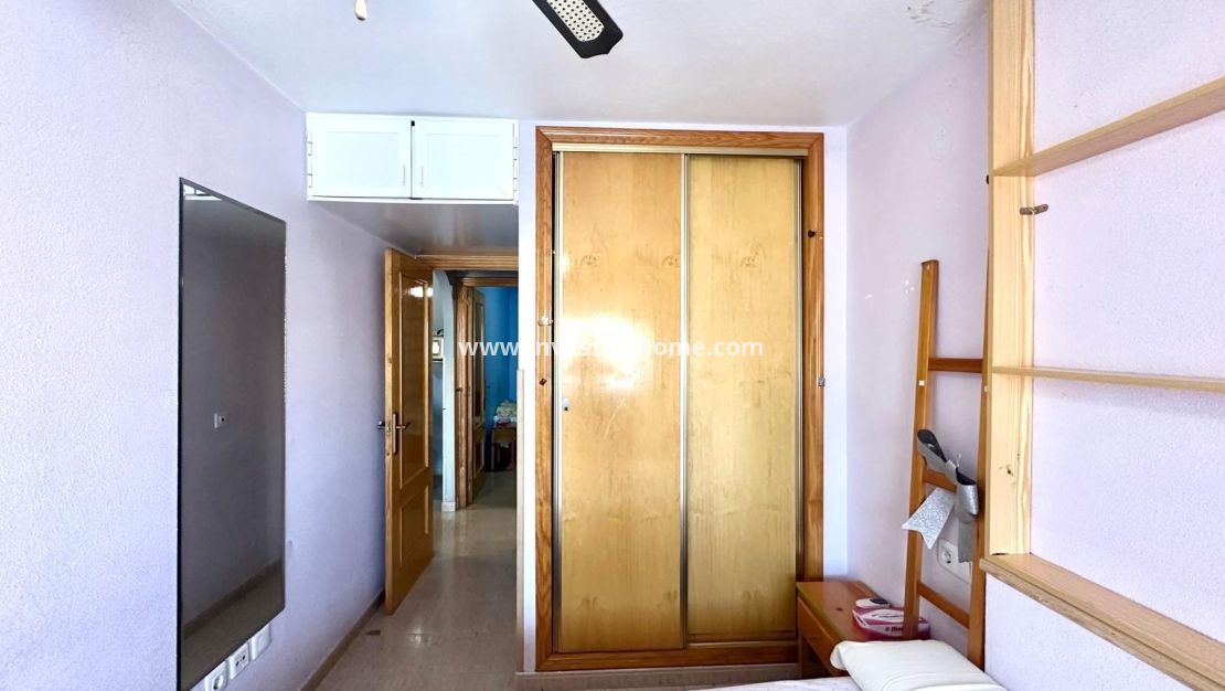 Verkoop - Appartement - Torrevieja - Centro