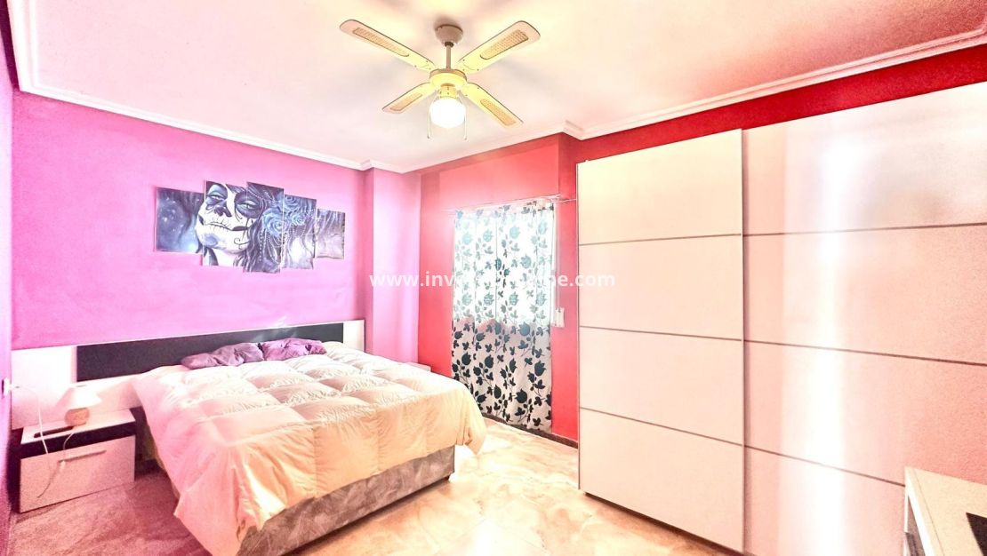 Verkoop - Appartement - Torrevieja - Centro