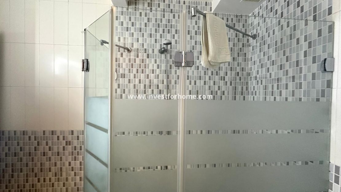 Verkoop - Appartement - Torrevieja - Centro