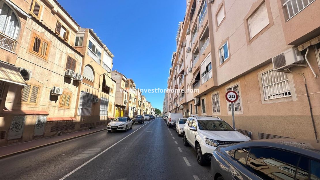 Verkoop - Appartement - Torrevieja - Centro