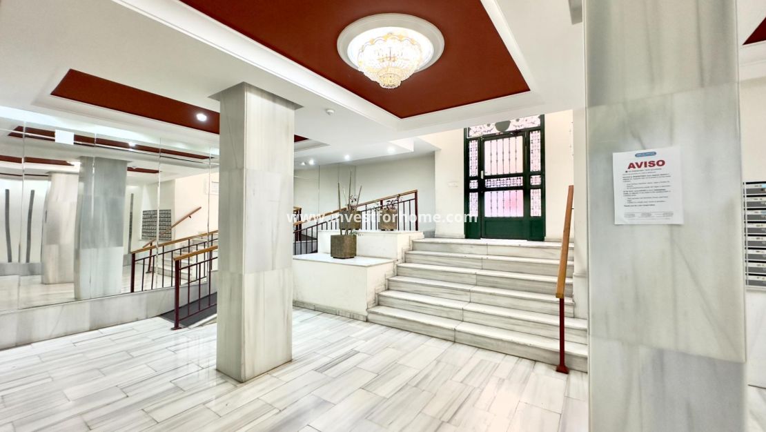 Verkoop - Appartement - Torrevieja - Centro