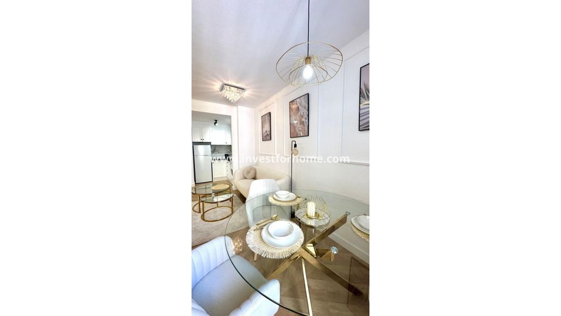 Verkoop - Appartement - Torrevieja - Centro