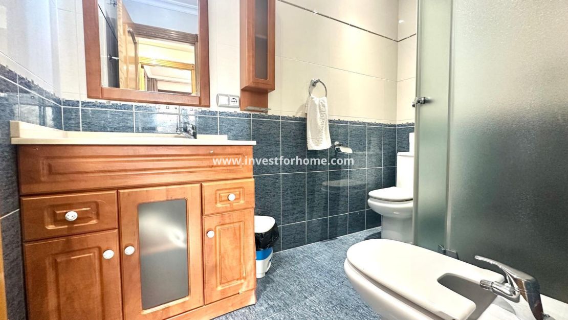 Verkoop - Appartement - Torrevieja - Centro