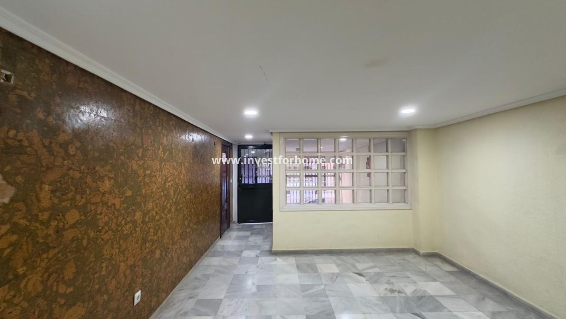 Verkoop - Appartement - Torrevieja - Centro