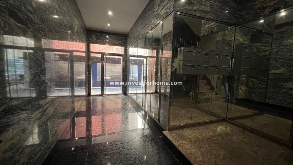 Verkoop - Appartement - Torrevieja - Centro