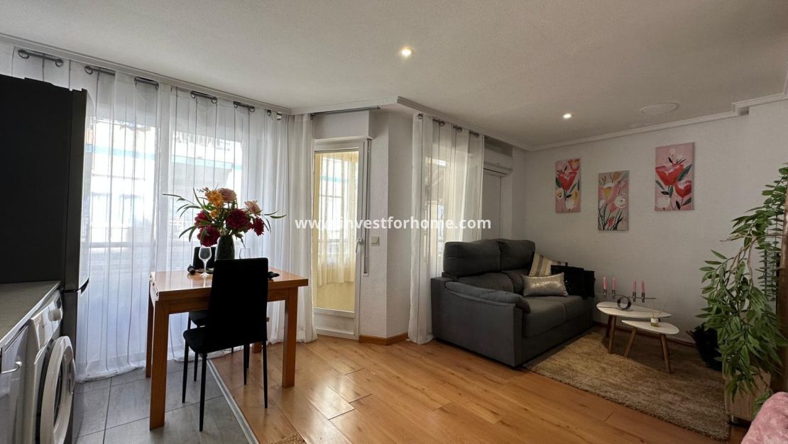 Verkoop - Appartement - Torrevieja - Centro