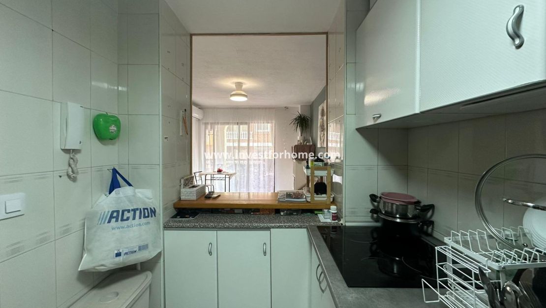 Verkoop - Appartement - Torrevieja - Centro