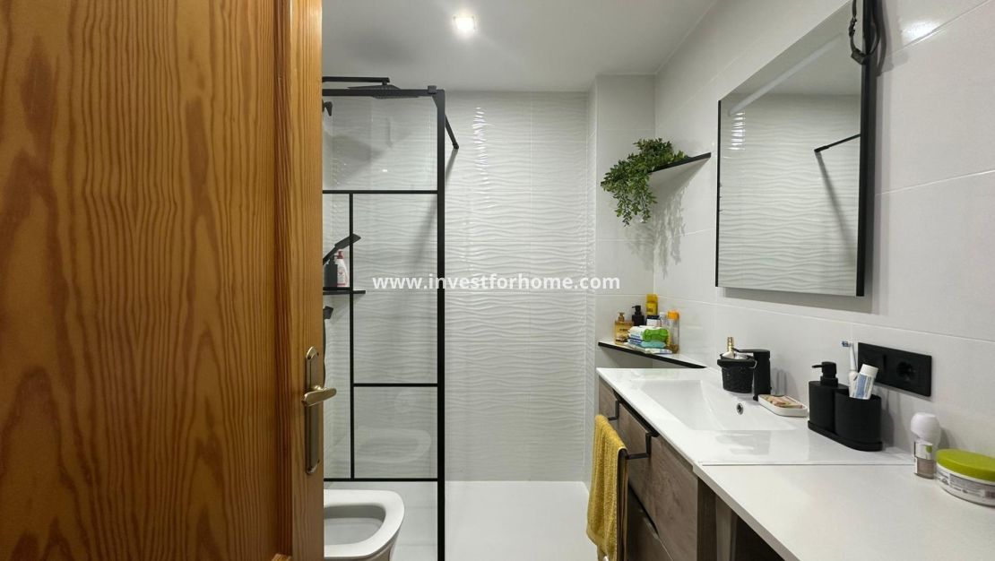 Verkoop - Appartement - Torrevieja - Centro