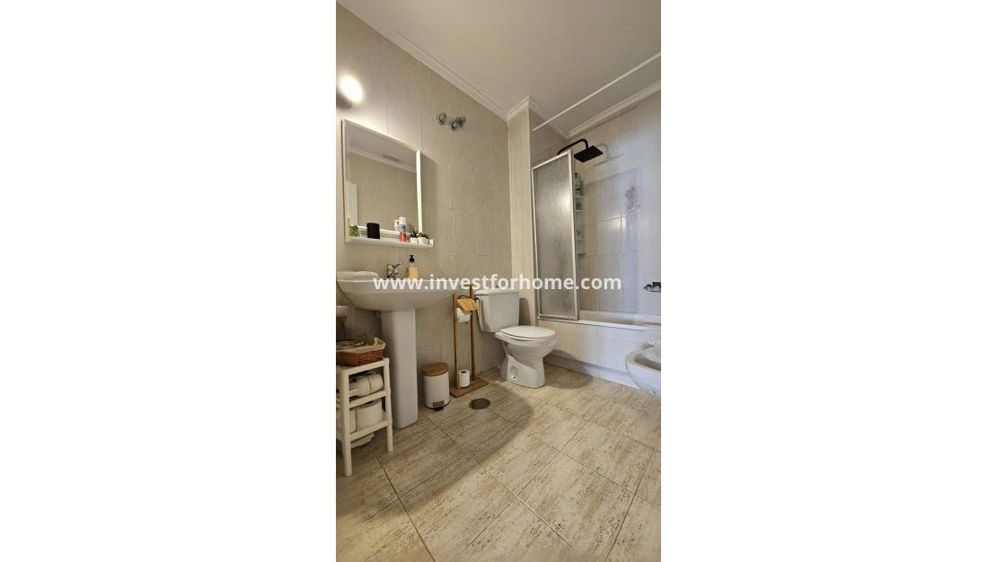 Verkoop - Appartement - Torrevieja - Centro