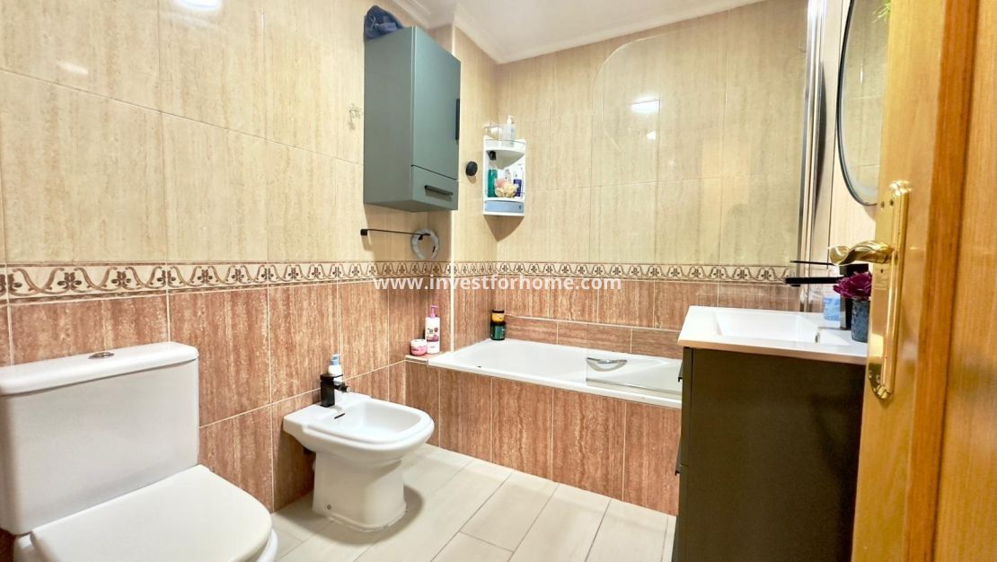 Verkoop - Appartement - Torrevieja - Centro