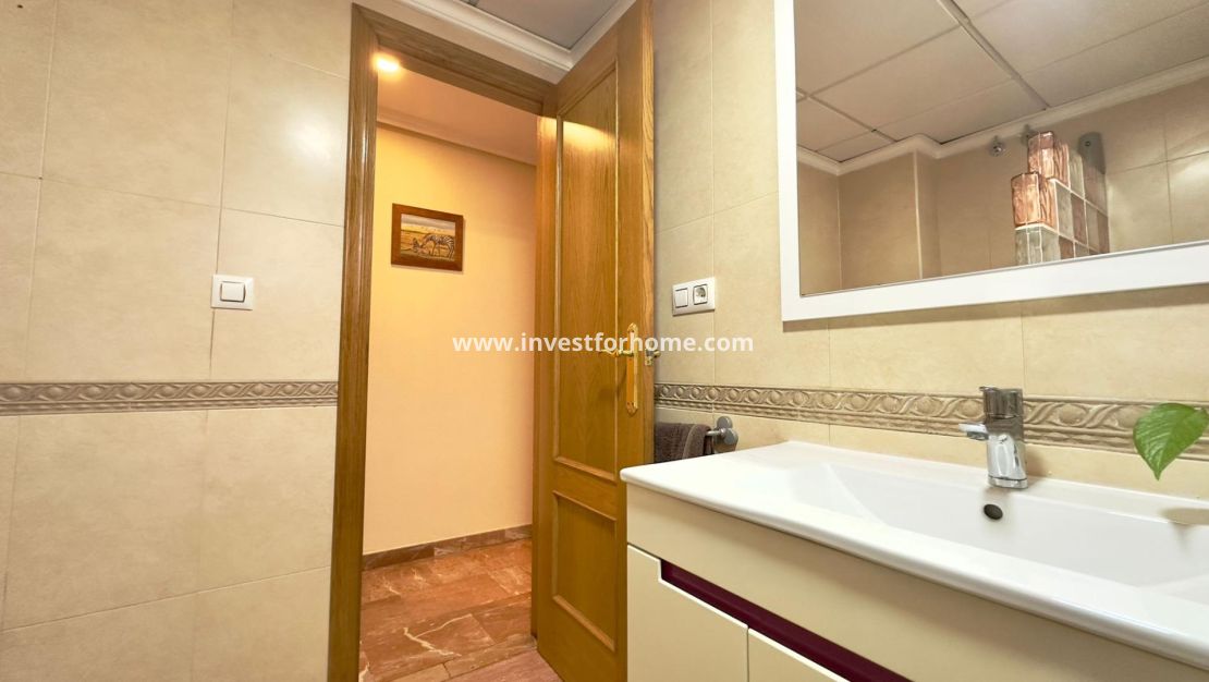 Verkoop - Appartement - Torrevieja - Centro