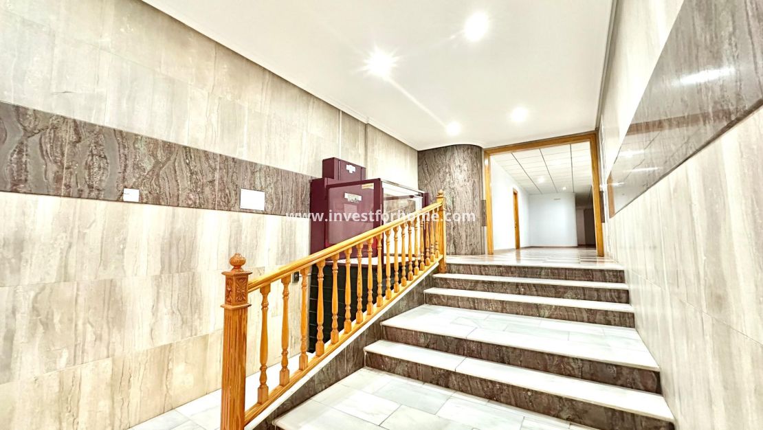 Verkoop - Appartement - Torrevieja - Centro