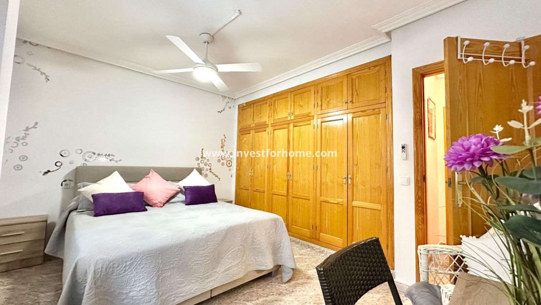 Verkoop - Appartement - Torrevieja - Centro