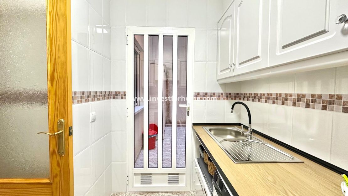 Verkoop - Appartement - Torrevieja - Centro