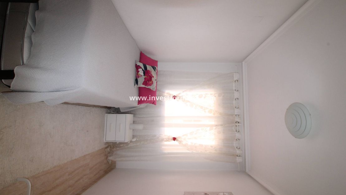 Verkoop - Appartement - Torrevieja - Centro