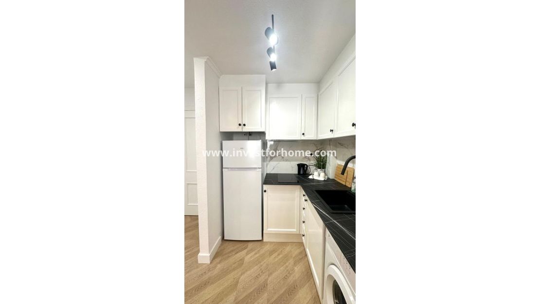 Verkoop - Appartement - Torrevieja - Centro