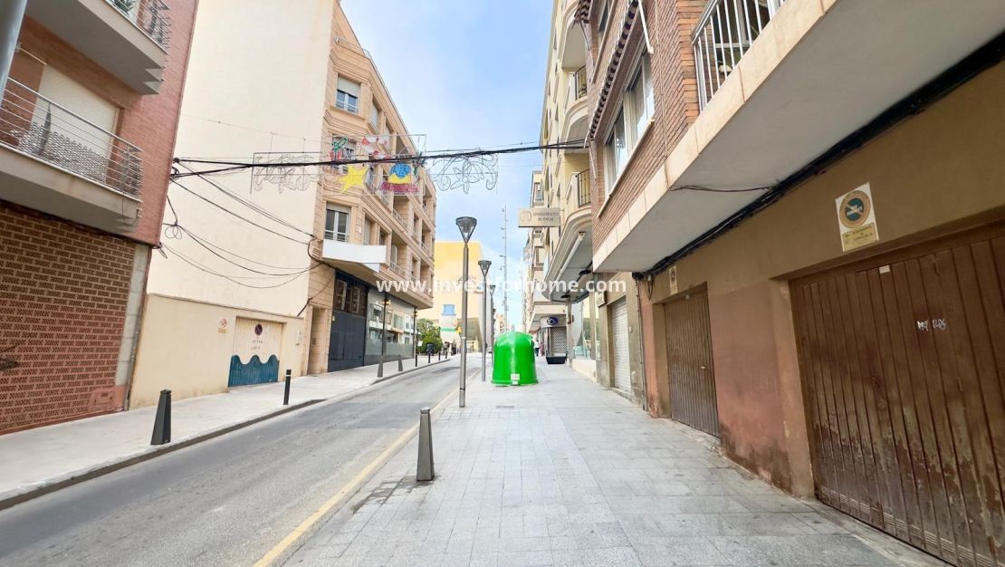 Verkoop - Appartement - Torrevieja - Centro