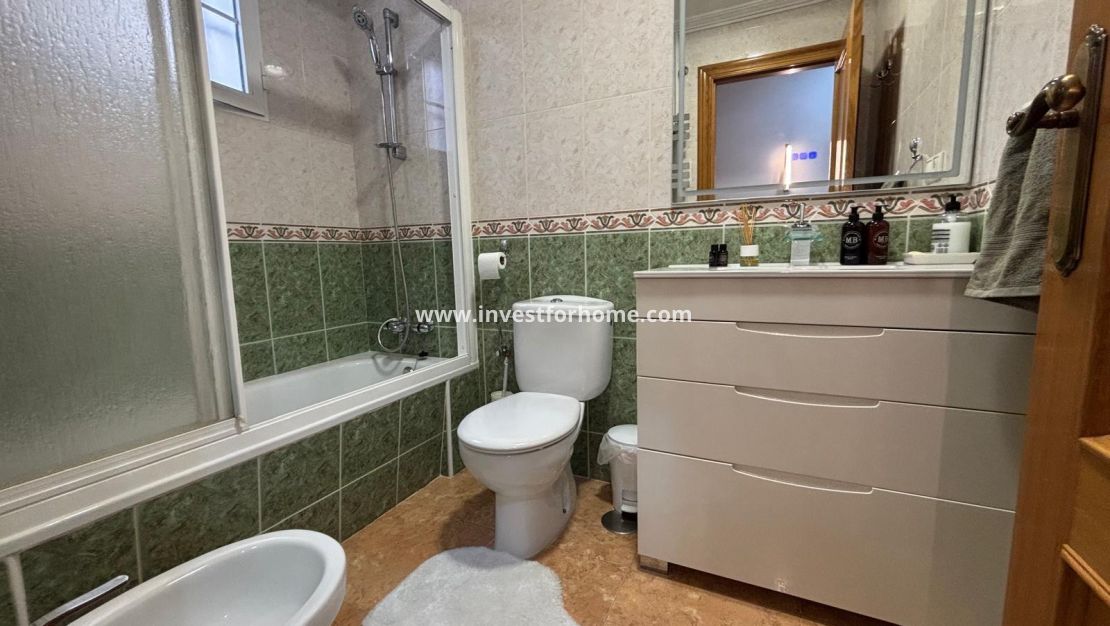 Verkoop - Appartement - Torrevieja - Centro