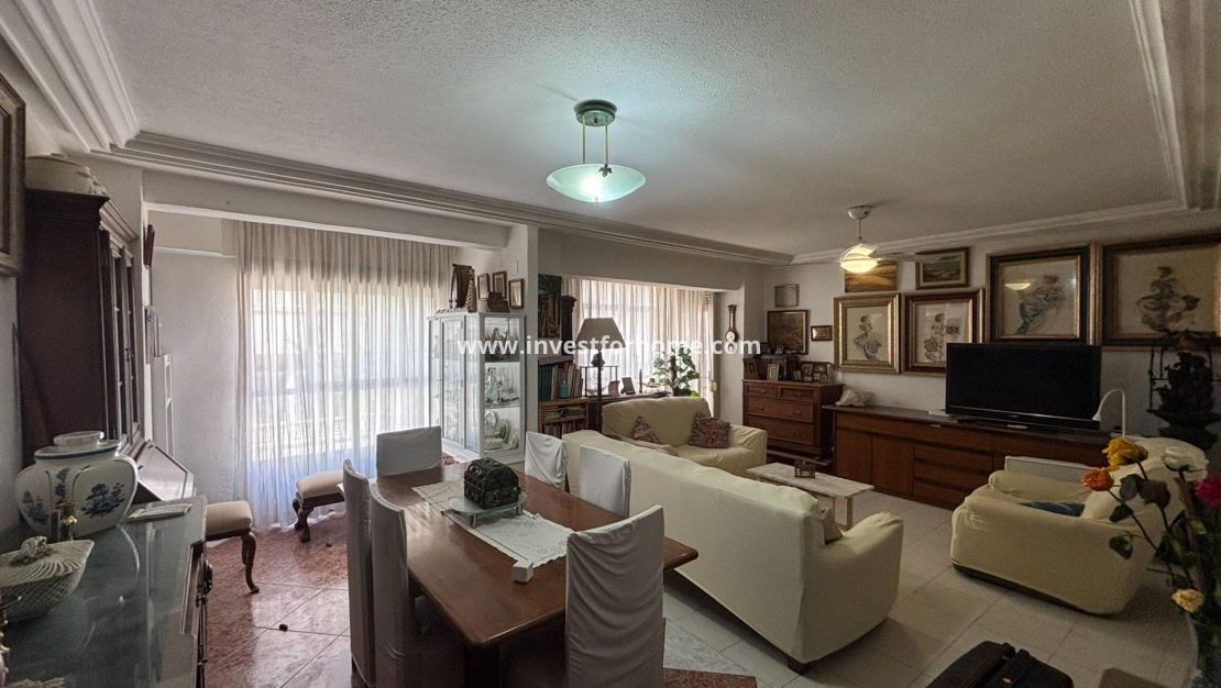 Verkoop - Appartement - Torrevieja - Centro