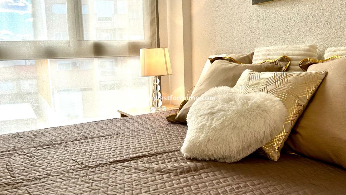 Verkoop - Appartement - Torrevieja - Centro