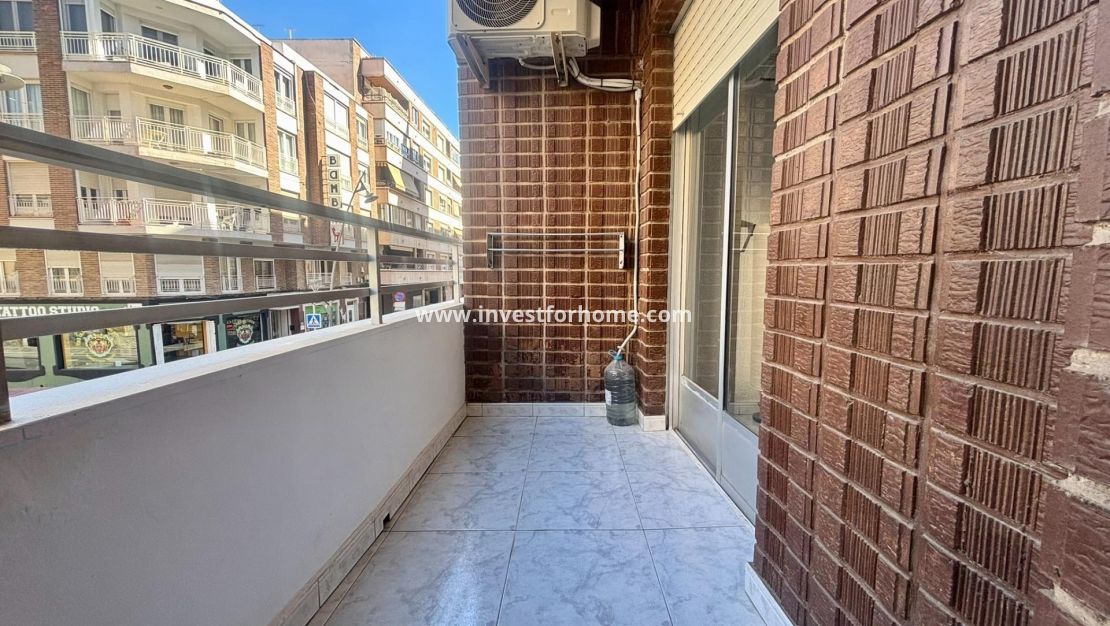 Verkoop - Appartement - Torrevieja - Centro