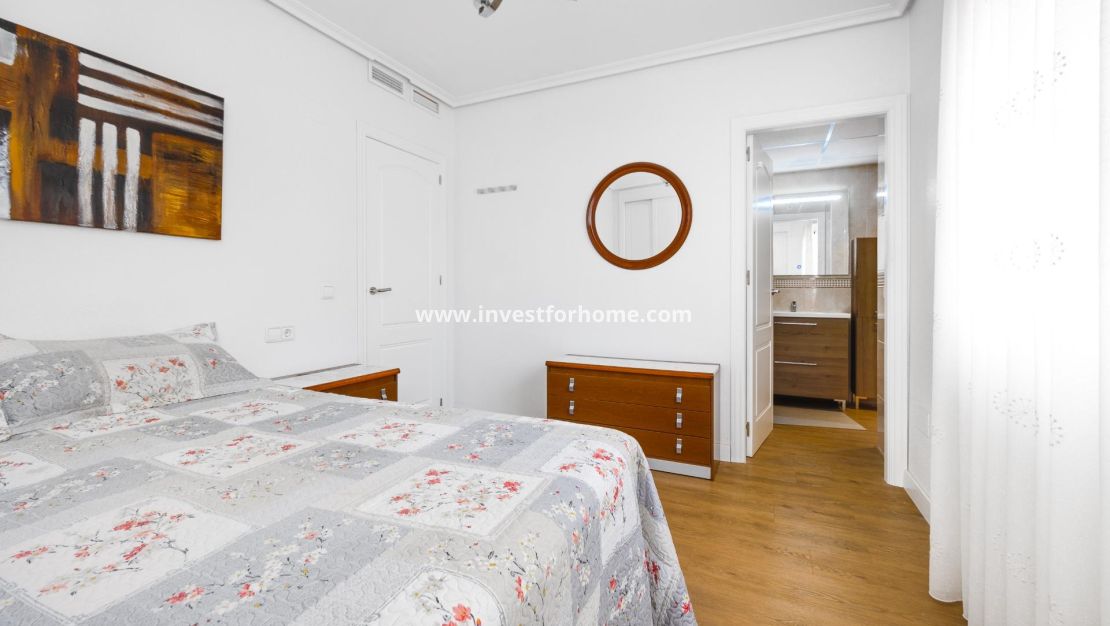 Verkoop - Appartement - Torrevieja - Centro