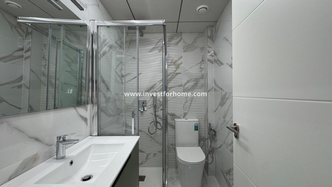 Verkoop - Appartement - Torrevieja - Centro