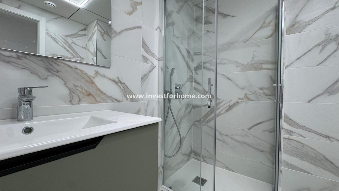 Verkoop - Appartement - Torrevieja - Centro