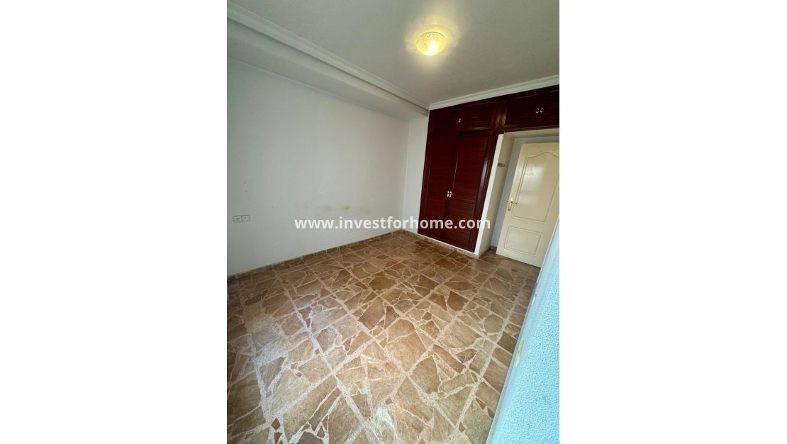 Verkoop - Appartement - Torrevieja - Centro