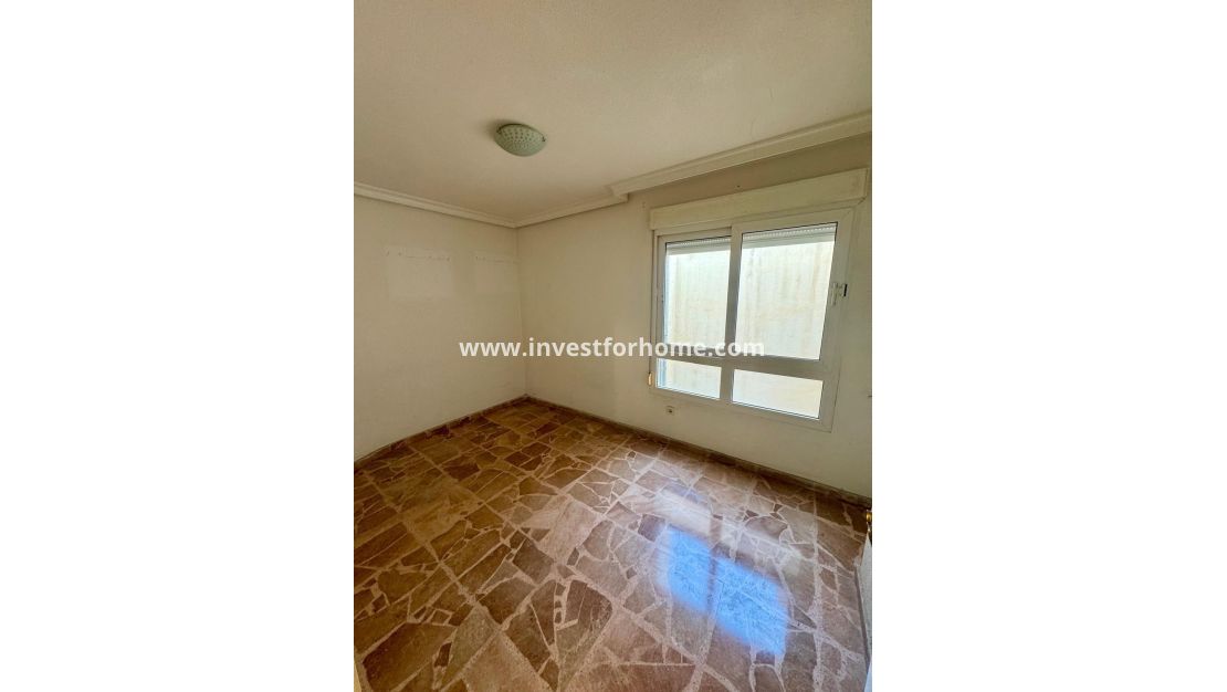 Verkoop - Appartement - Torrevieja - Centro