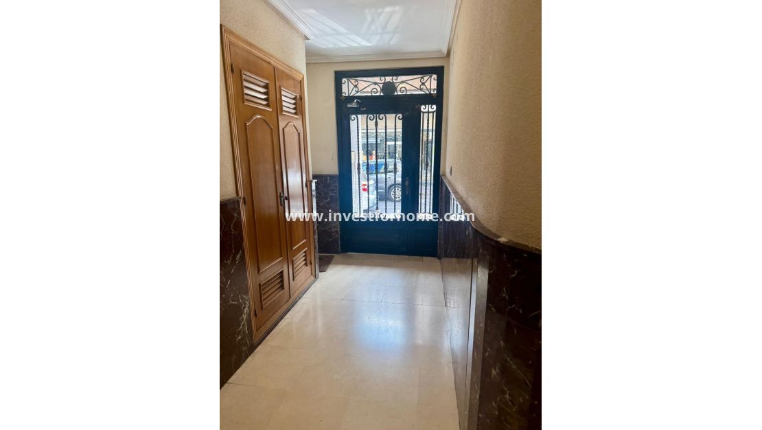 Verkoop - Appartement - Torrevieja - Centro