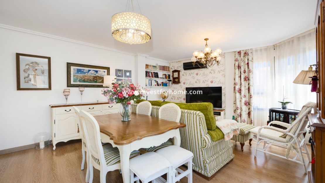 Verkoop - Appartement - Torrevieja - Centro