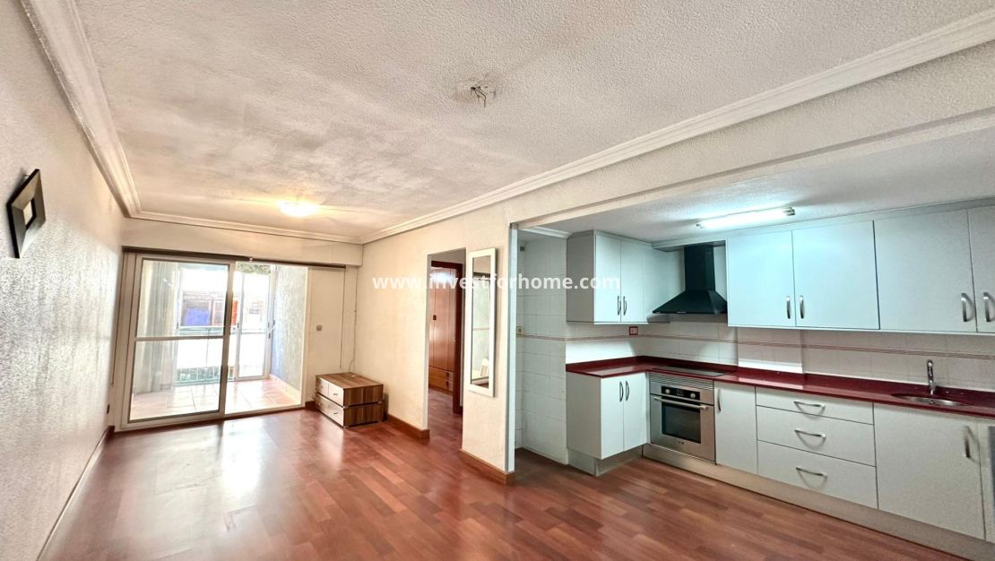 Verkoop - Appartement - Torrevieja - Centro