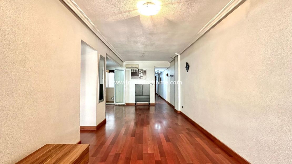 Verkoop - Appartement - Torrevieja - Centro