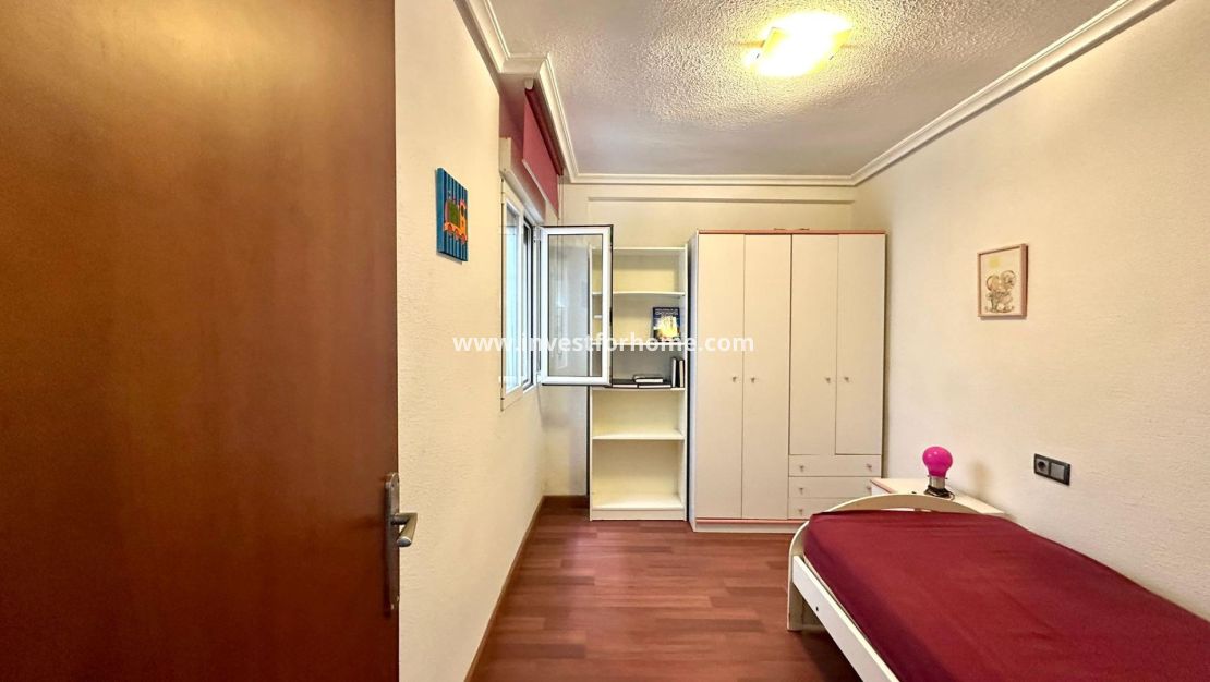 Verkoop - Appartement - Torrevieja - Centro