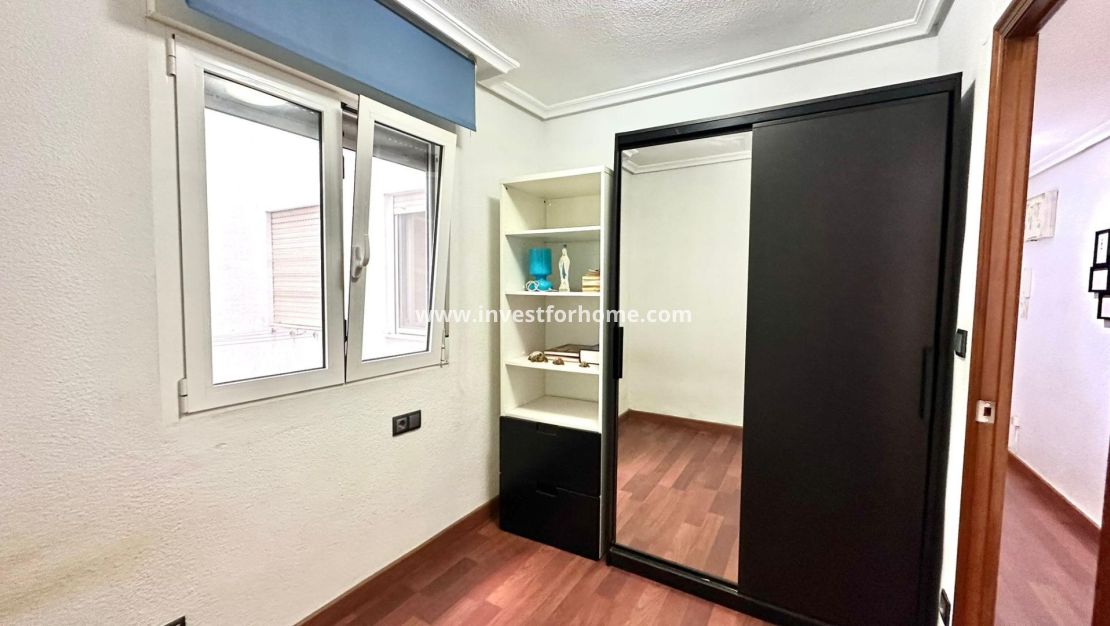 Verkoop - Appartement - Torrevieja - Centro