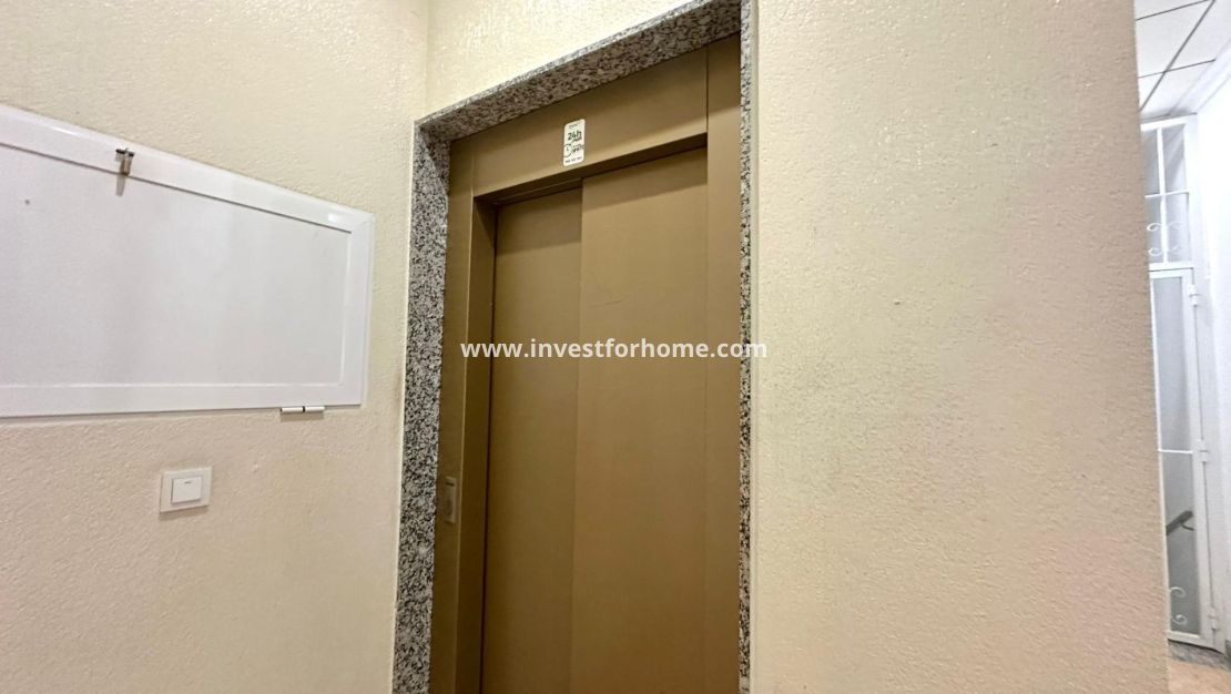 Verkoop - Appartement - Torrevieja - Centro