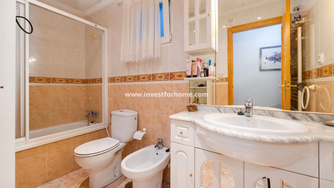 Verkoop - Appartement - Torrevieja - Centro