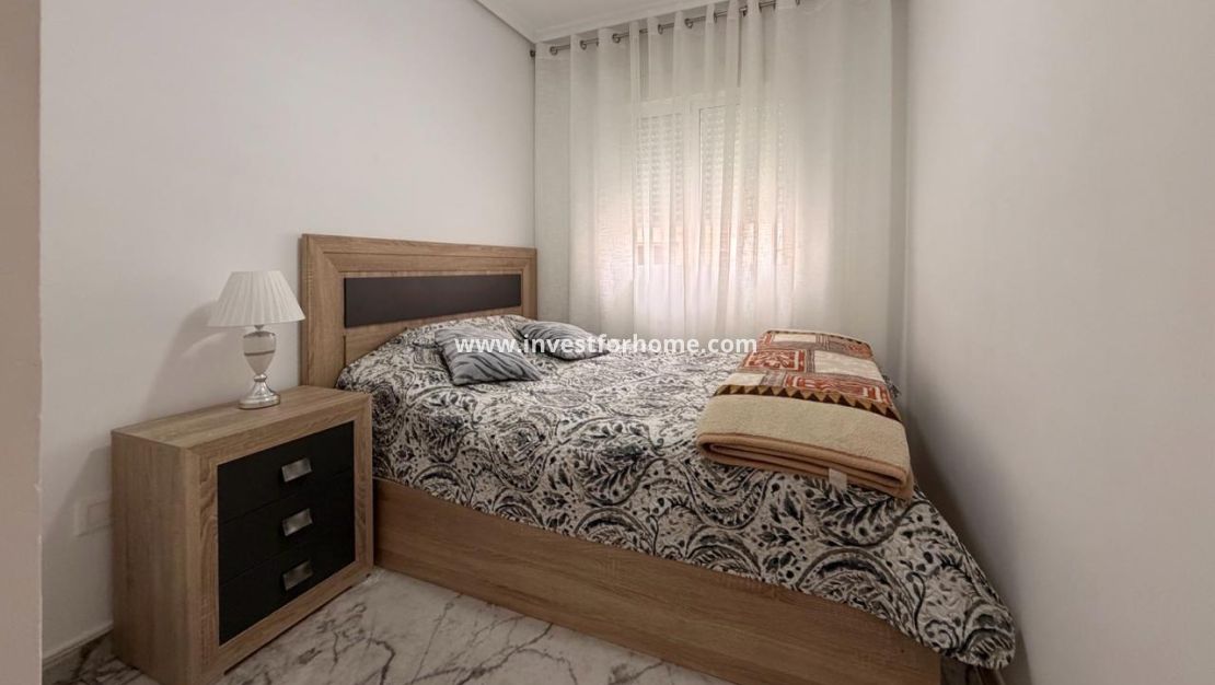 Verkoop - Appartement - Torrevieja - Centro