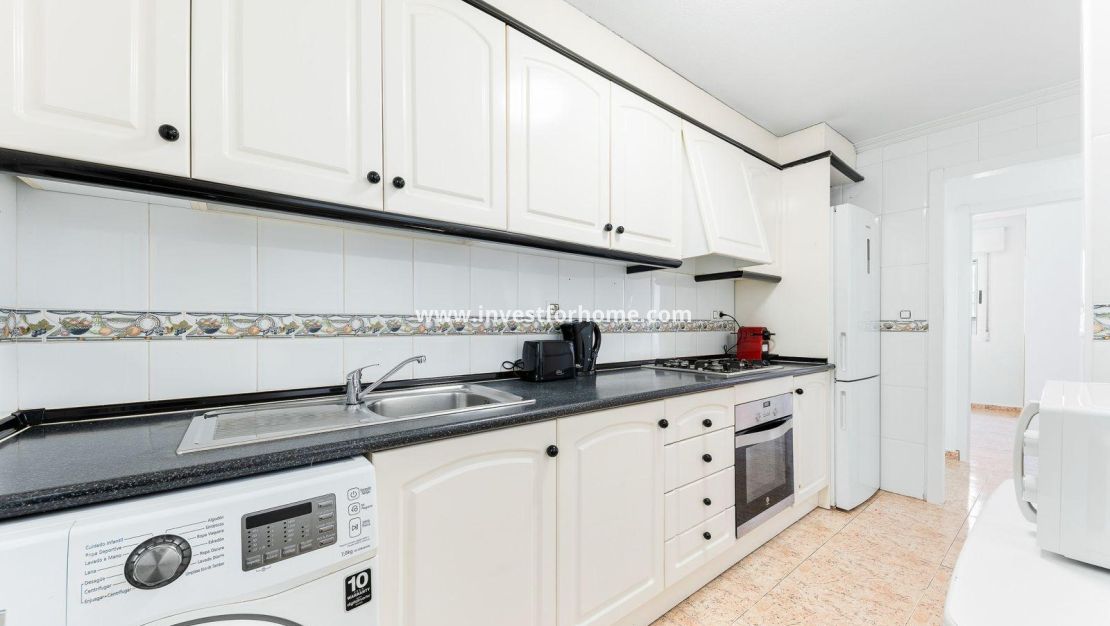 Verkoop - Appartement - Torrevieja - Centro