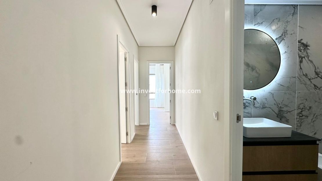 Verkoop - Appartement - Torrevieja - Centro