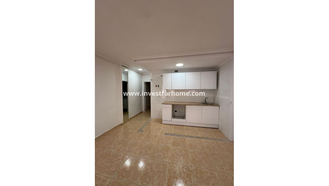 Verkoop - Appartement - Torrevieja - Centro