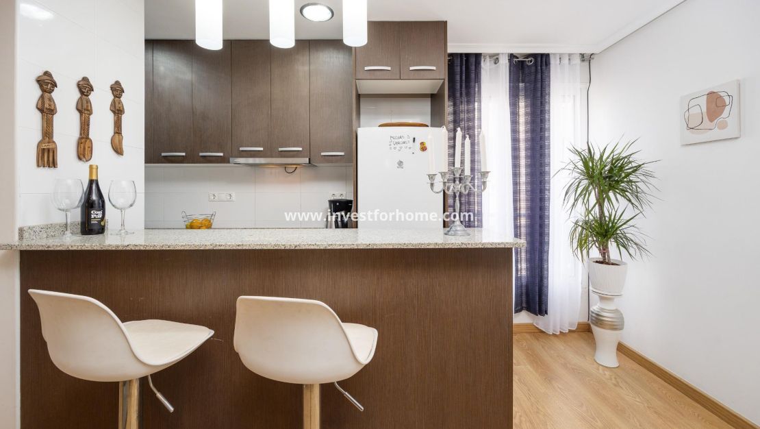 Verkoop - Appartement - Torrevieja - Centro