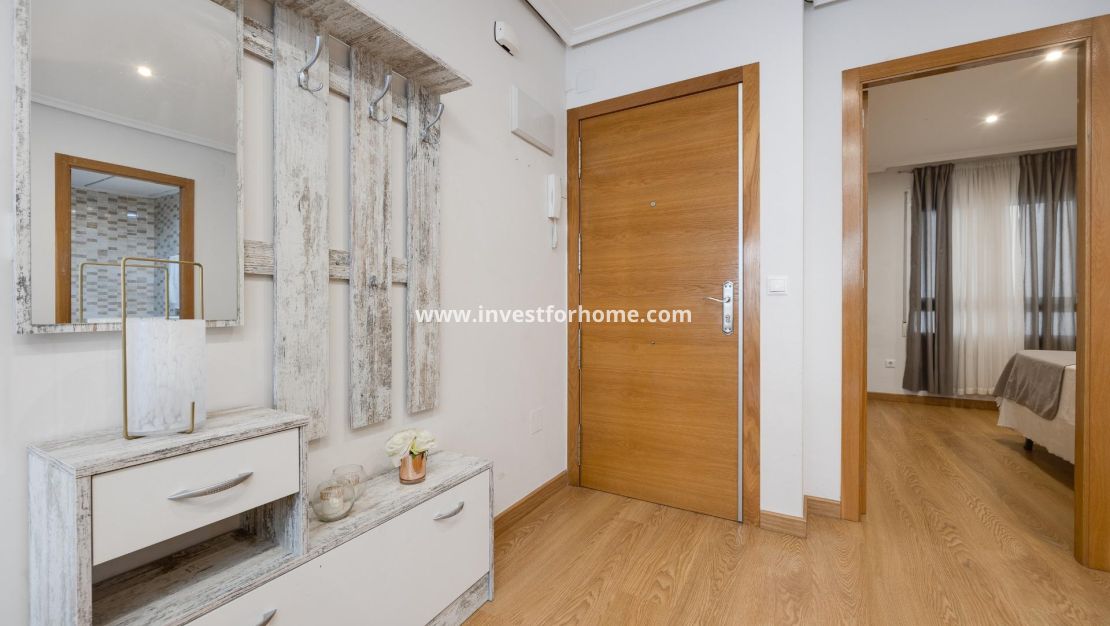 Verkoop - Appartement - Torrevieja - Centro