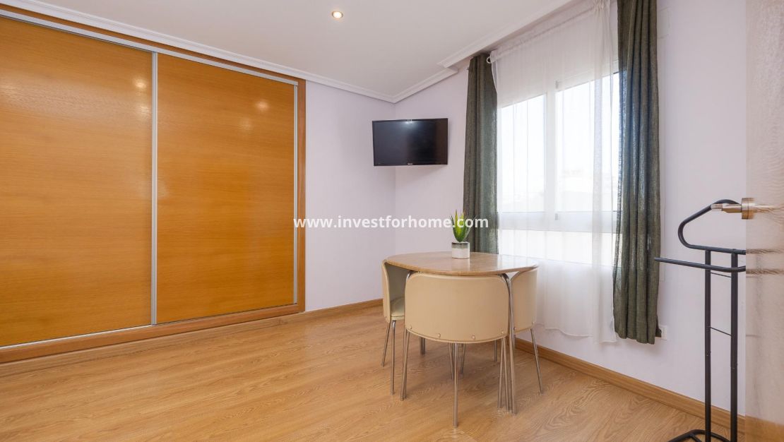 Verkoop - Appartement - Torrevieja - Centro