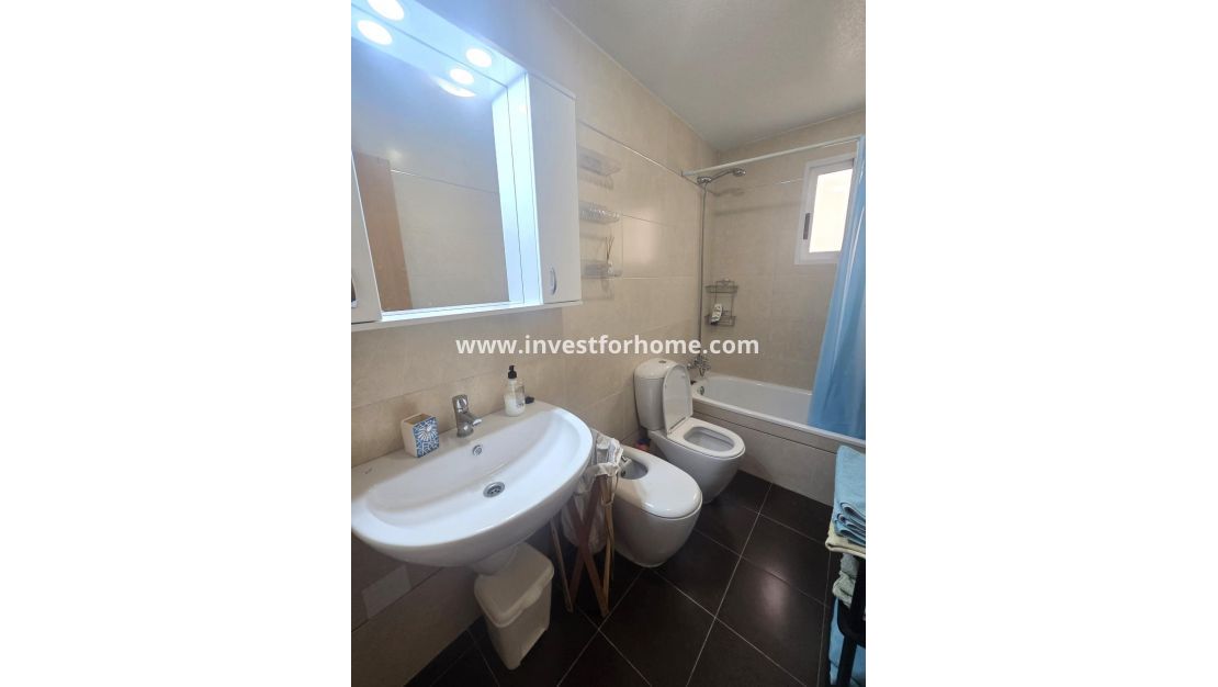Verkoop - Appartement - Torrevieja - Centro