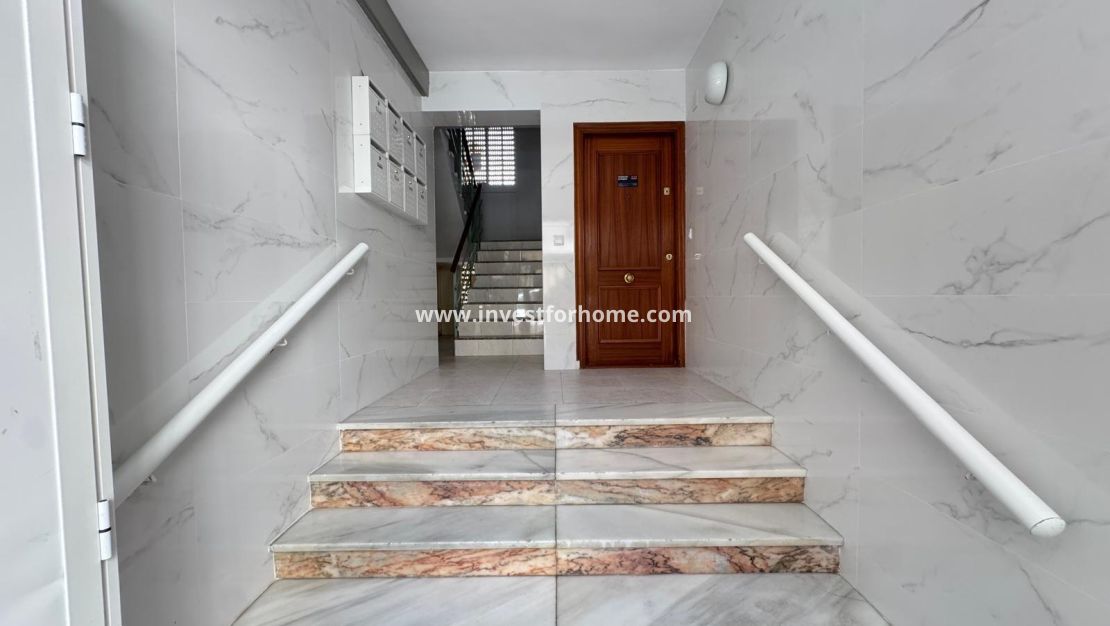 Verkoop - Appartement - Torrevieja - Centro