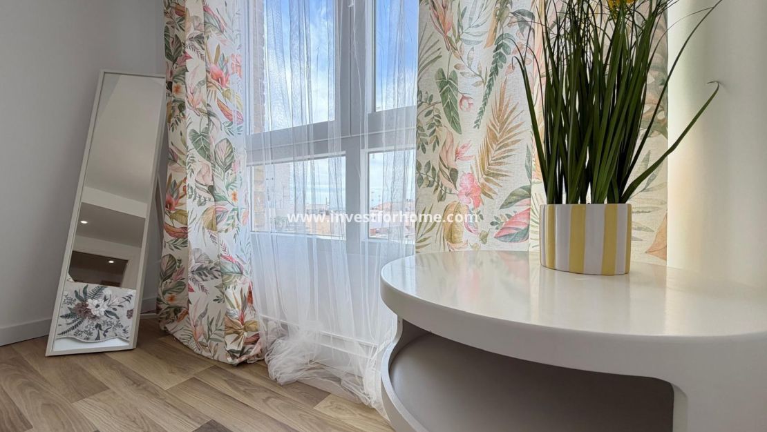 Verkoop - Appartement - Torrevieja - Centro