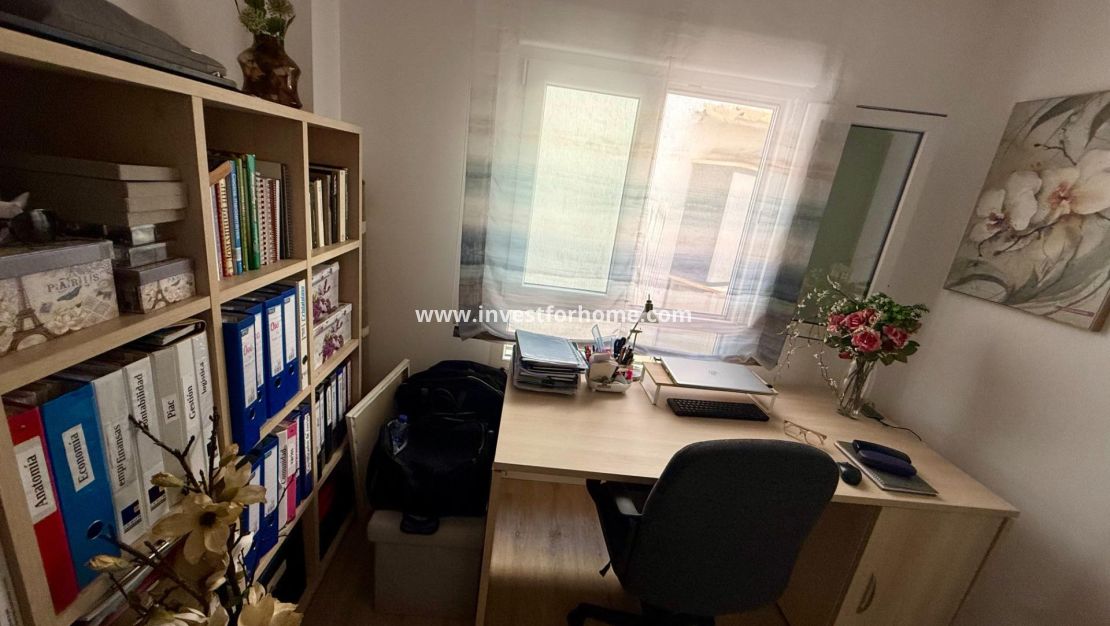 Verkoop - Appartement - Torrevieja - Centro